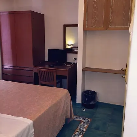 Don Felipe 3* イスキア島